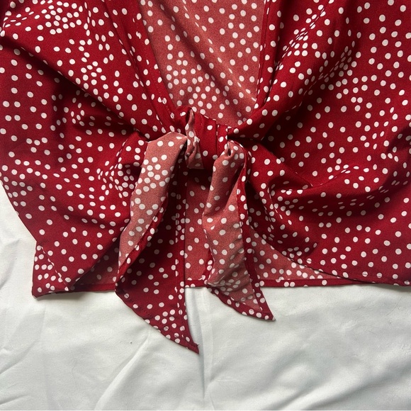 SHEIN Crop Top V-Neck with Knot - Picture 4 of 5